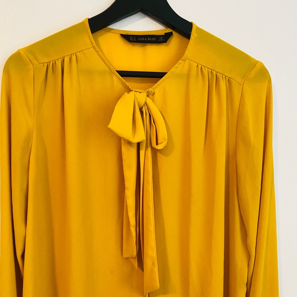ZARA yellow Excellent condition only worn it once